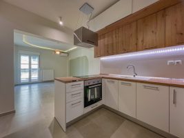 3E7E9218-6159-46F7-AE97-006691ABC31C