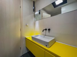 D4F7970F-318B-4D85-B384-E3B257FD847C